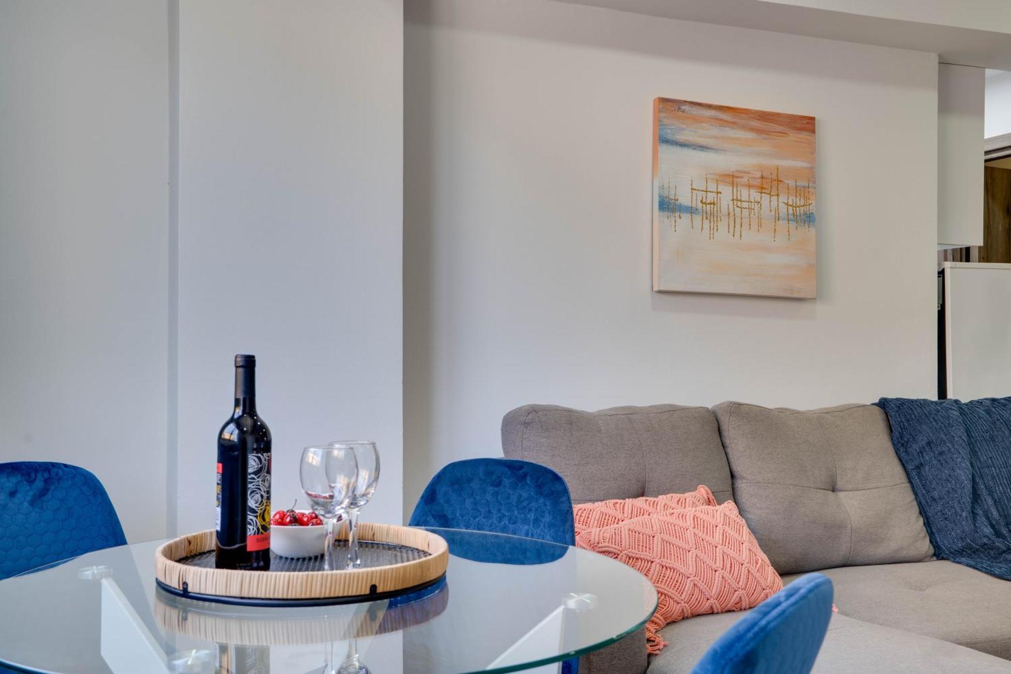 Atlantis Apartments 50M From Makenzy Seafront Larnaca Dış mekan fotoğraf