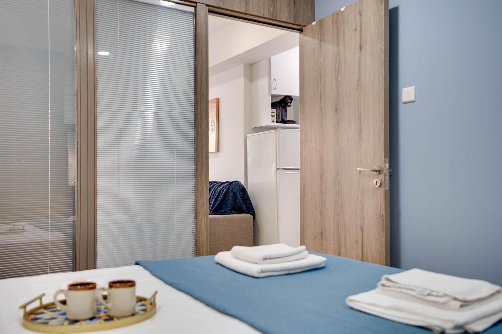 Atlantis Apartments 50M From Makenzy Seafront Larnaca Dış mekan fotoğraf