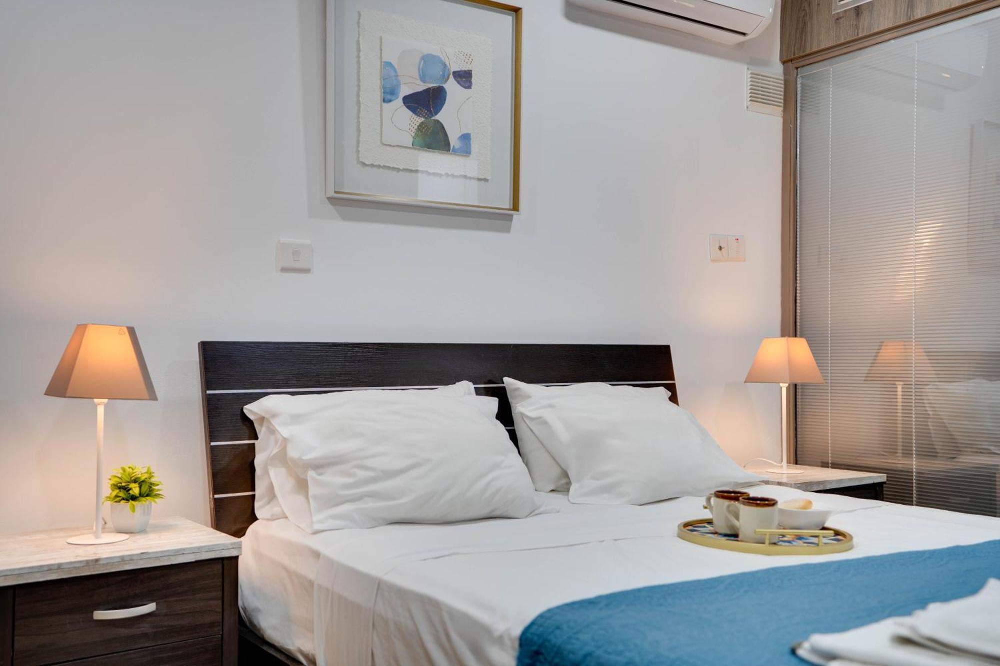 Atlantis Apartments 50M From Makenzy Seafront Larnaca Dış mekan fotoğraf