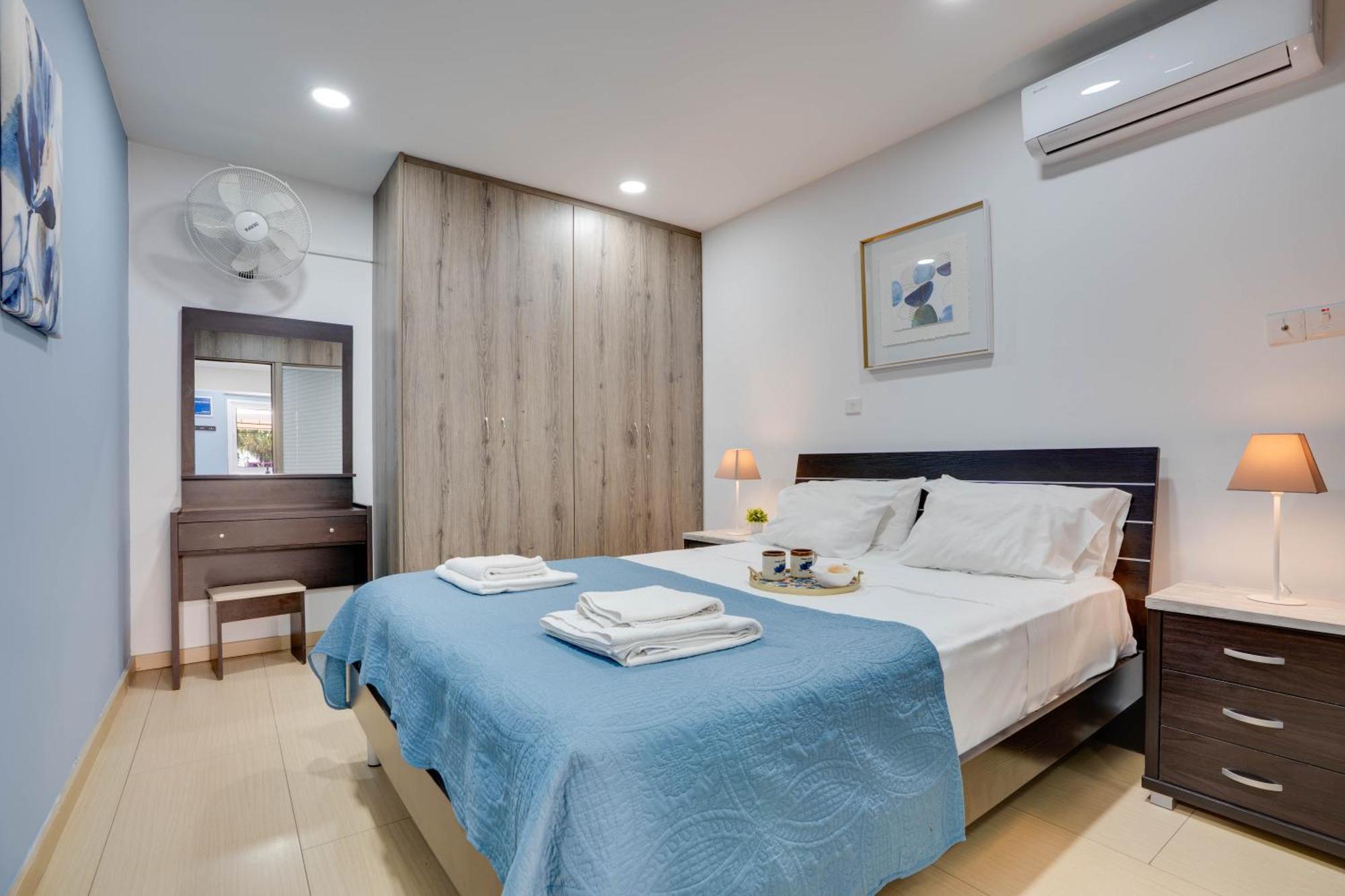 Atlantis Apartments 50M From Makenzy Seafront Larnaca Dış mekan fotoğraf