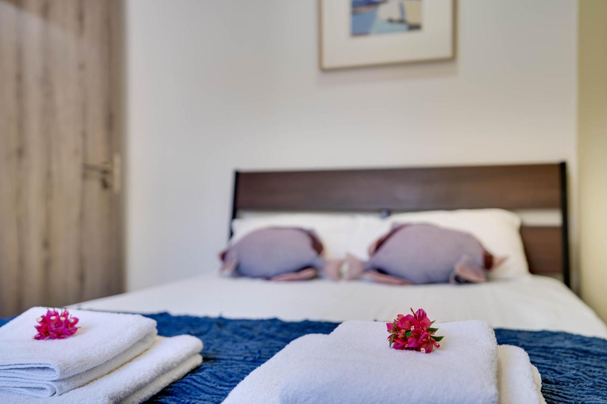 Atlantis Apartments 50M From Makenzy Seafront Larnaca Dış mekan fotoğraf