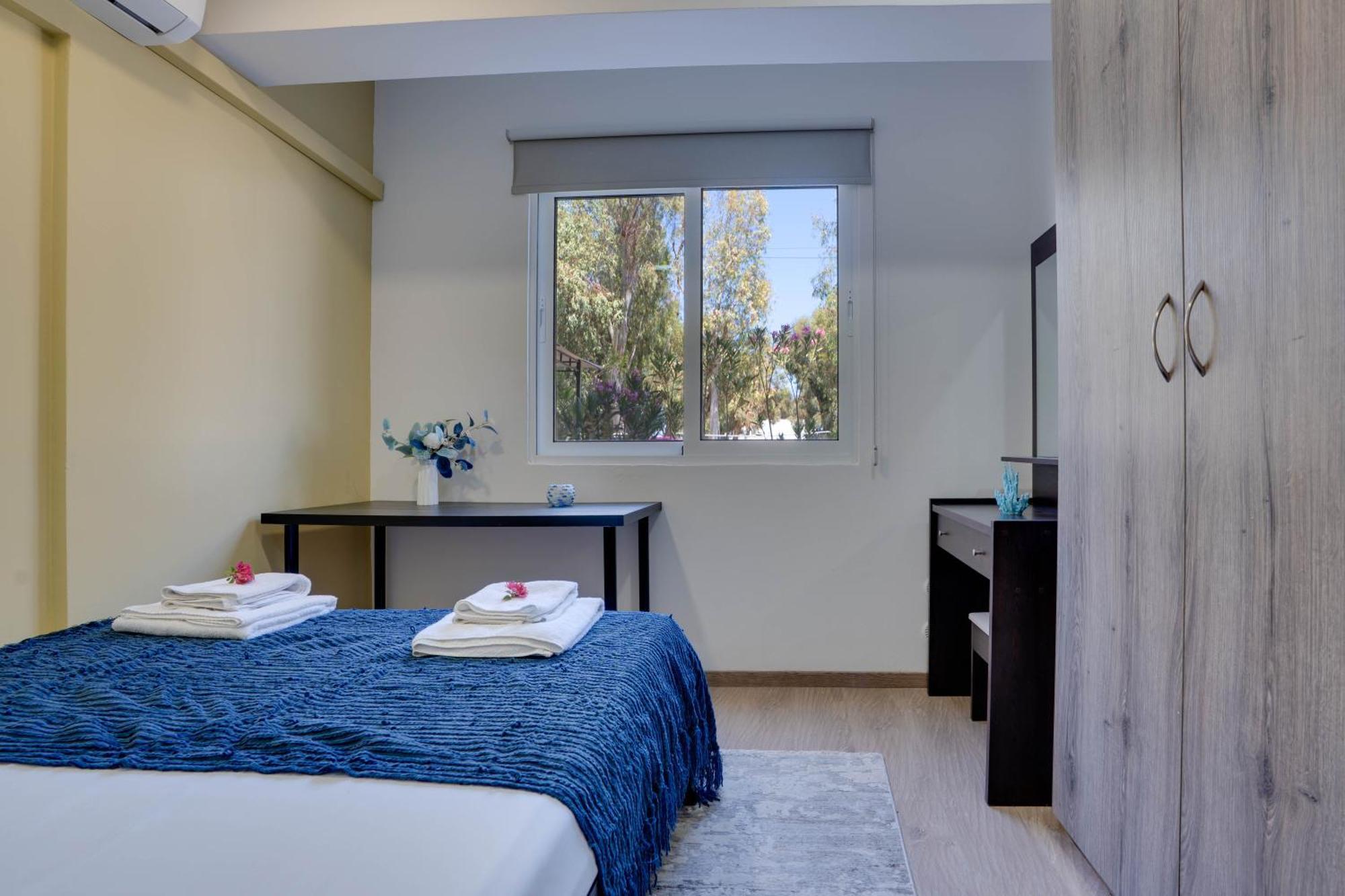 Atlantis Apartments 50M From Makenzy Seafront Larnaca Dış mekan fotoğraf